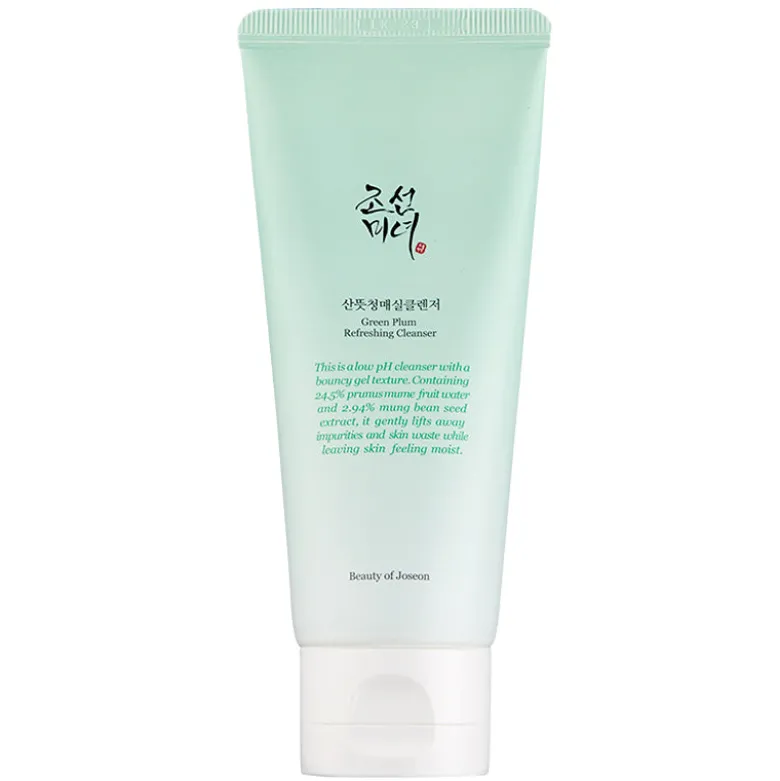 Green Plum Refreshing Cleanser