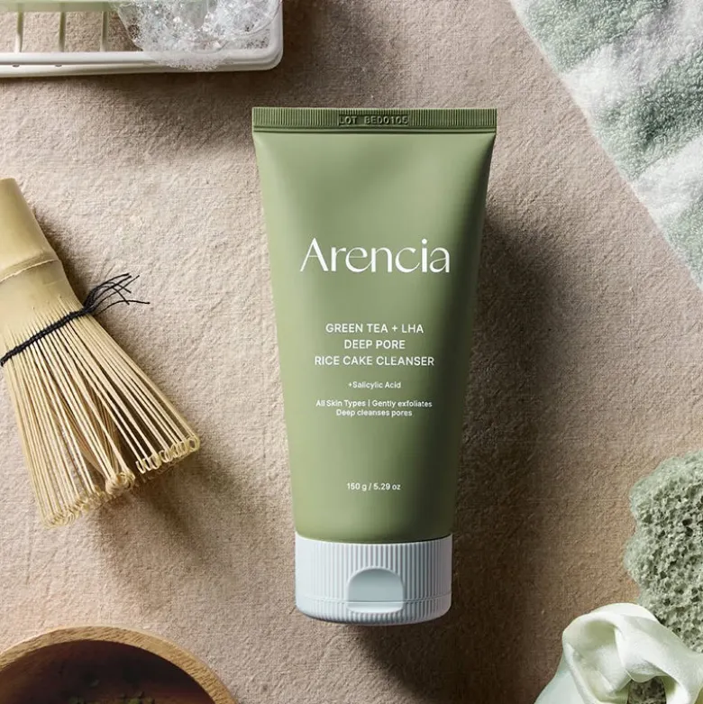 Green Tea + LHA Deep Pore Rice Cake Cleanser