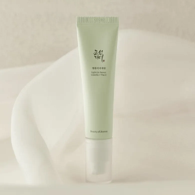 Light On Serum Centella + Vita C
