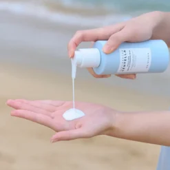Madagascar Centella Hyalu-Cica Gentle Cleansing Milk