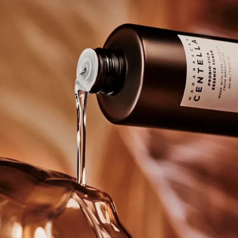 Madagascar Centella Probio-Cica Essence Toner