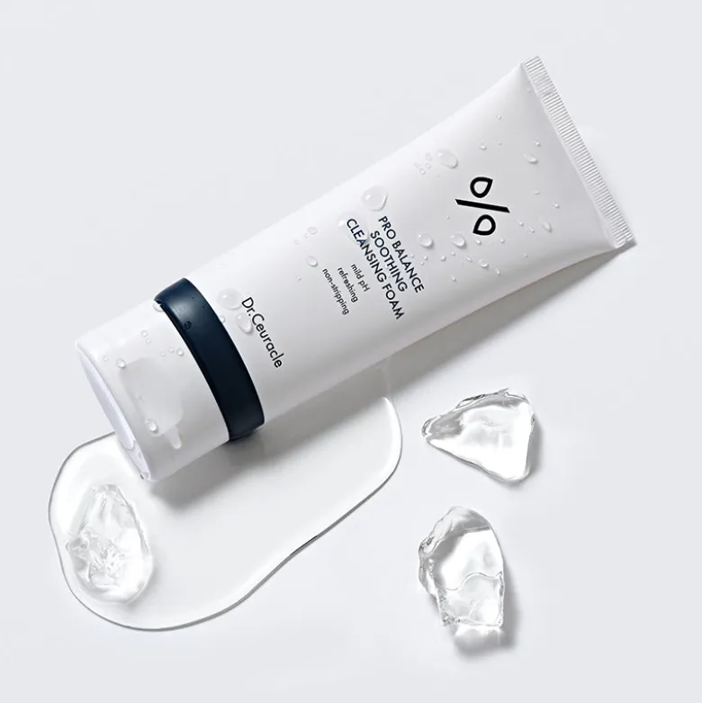 Pro Balance Soothing Cleansing Foam