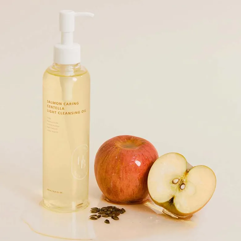 Salmon Caring Centella Light Cleansing Oil