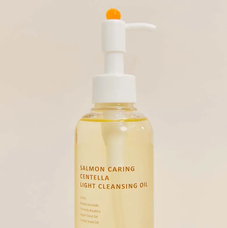 Salmon Caring Centella Light Cleansing Oil