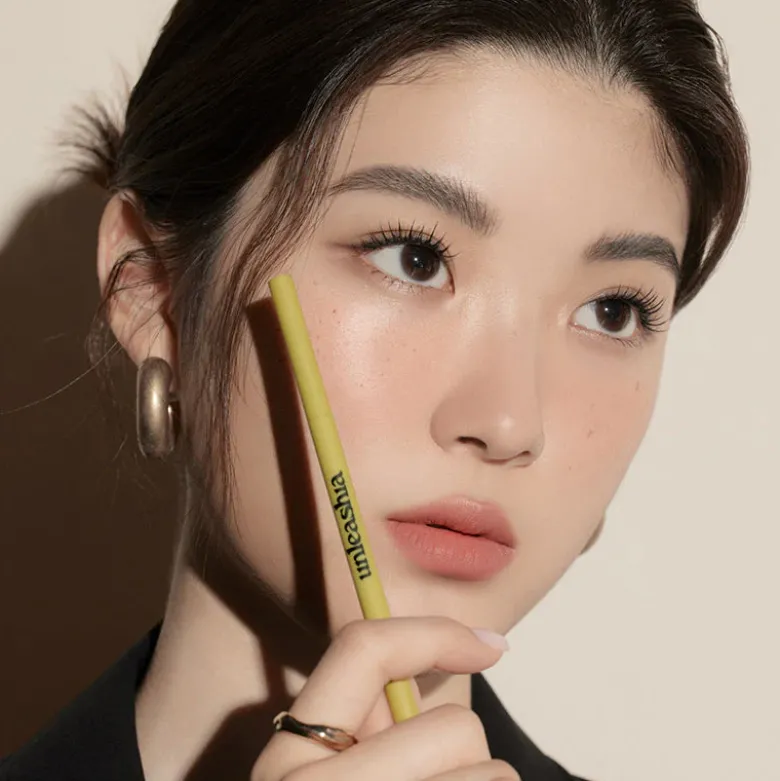 Shaper Defining Eyebrow Pencil